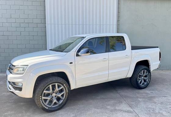 VOLKSWAGEN AMAROK 3.0 V6 TDI DIESEL HIGHLINE CD 4MOTION AUTOMÁTICO
